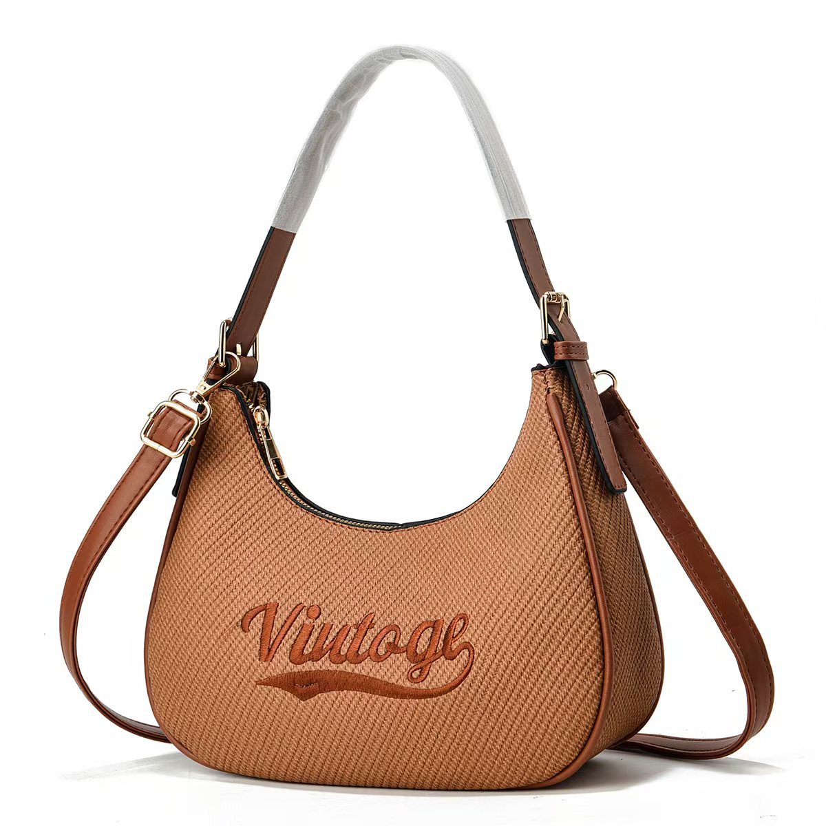 Fashionable and simple hand-held crescent moon bag for women, 2025 new Korean version miu, versatile single-shoulder high-quality crossbody handbag Application Scenario