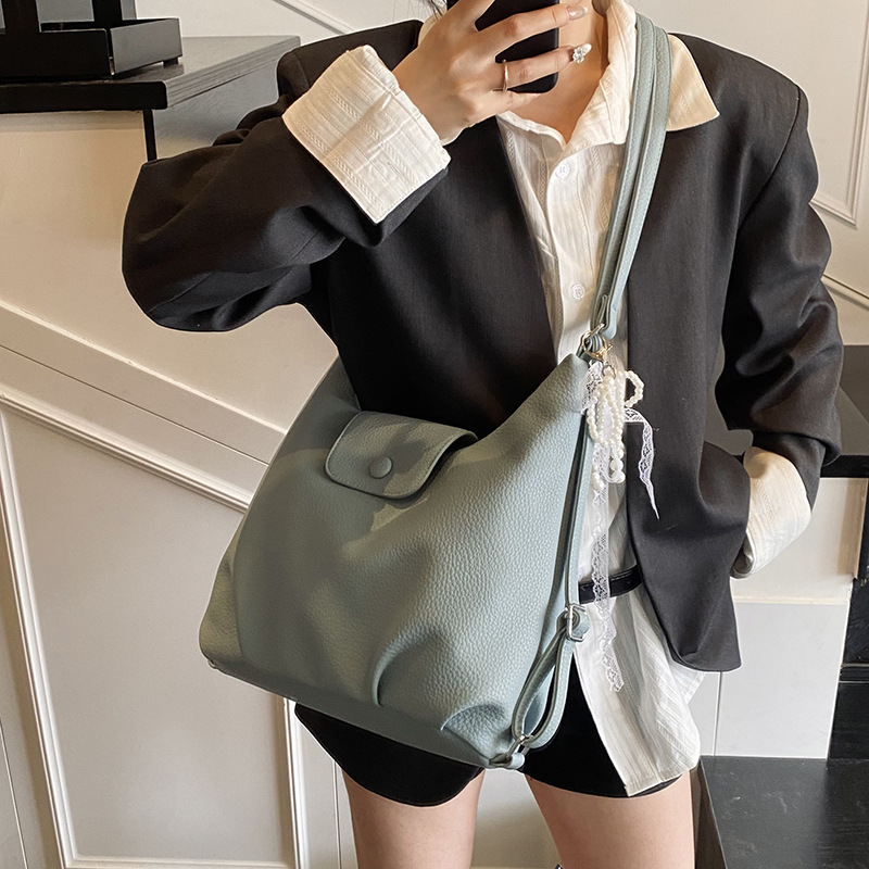 Korean version hand-held tote bag for women, 2025 New large-capacity commuter travel backpack for women, casual single-shoulder crossbody bag Specification drawing