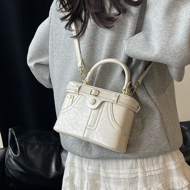 Cross-border high-end hand-held box bag for women, 2025 new style versatile crossbody bag, casual single-shoulder mobile phone bag full figure