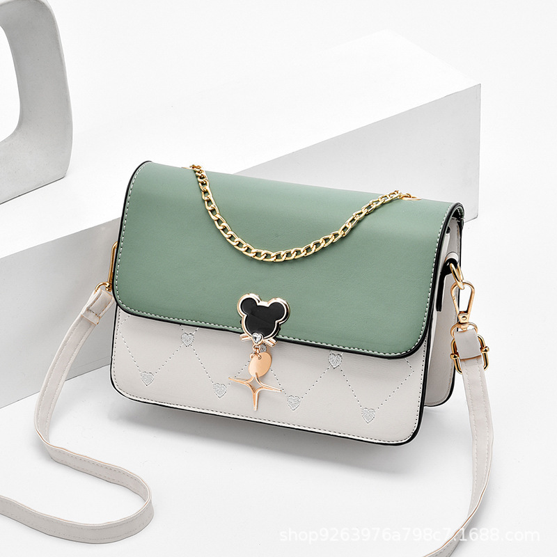 2022 New style small bag for women, fashionable chain, versatile and niche crossbody small square bag, one-piece consignment Application Scenario