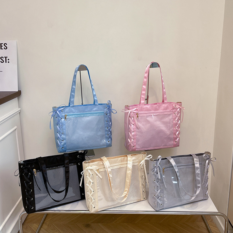 New cross-border tote bag, cute and sweet strap bag, Korean version transparent large-capacity handbag for women Application Scenario
