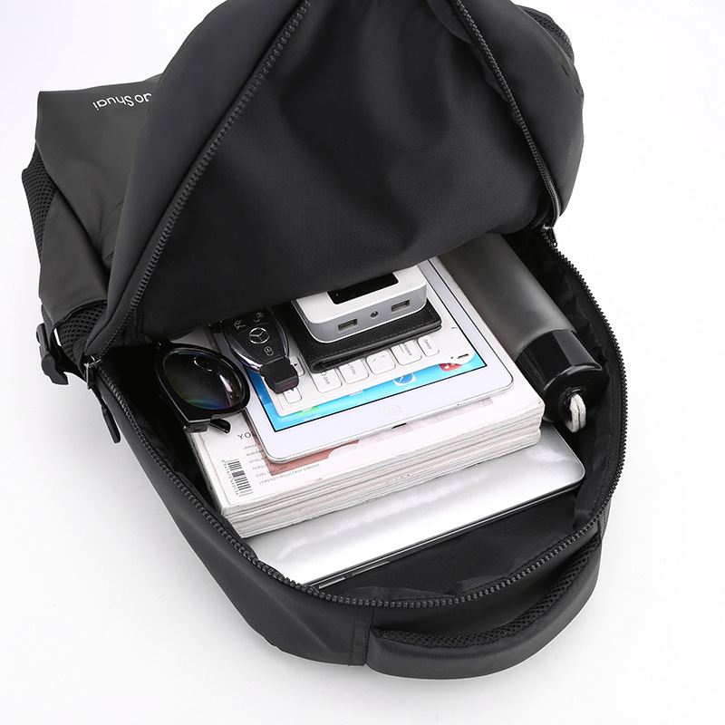 New trendy brand backpacks, men's backpacks, large-capacity casual sports travel bags, college students' computer bags, school bags Application Scenario