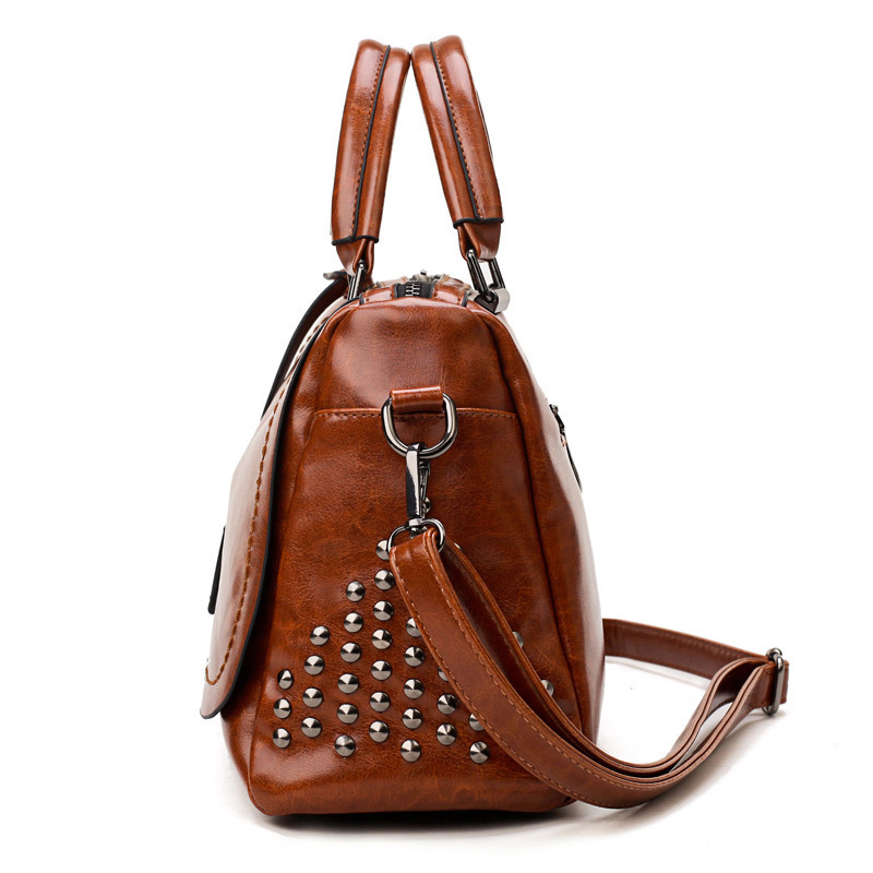 Export women's bags, European and American retro handbags, oil-leather rivet women's bags, crossbody bags, women's single-shoulder bags, one-piece consignment Specification drawing