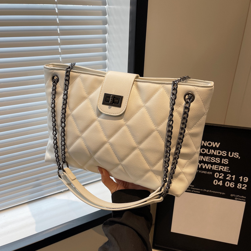 High-end soft diamond-shaped chain bag, large-capacity tote bag, 2024 new style, trendy and versatile single-shoulder armpit bag Specification drawing