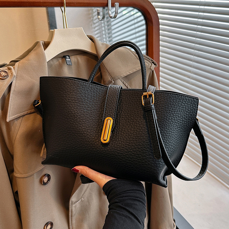 High-end quality hand-held large bag for women 2024 new solid color versatile commuter tote bag, Korean-style fashionable crossbody bag details Picture