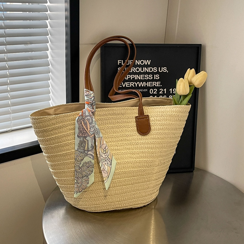 Straw woven bag for women, large capacity 2025 new style vacation beach bag, woven bucket bag, vegetable basket, commuting tote bag, trendy details Picture