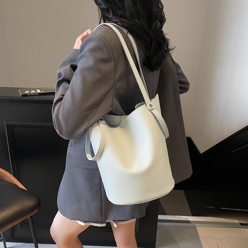 2025 New Korean style trendy and niche design mother-and-child bucket bag for women, large-capacity solid color simple and casual single-shoulder bag Specification drawing