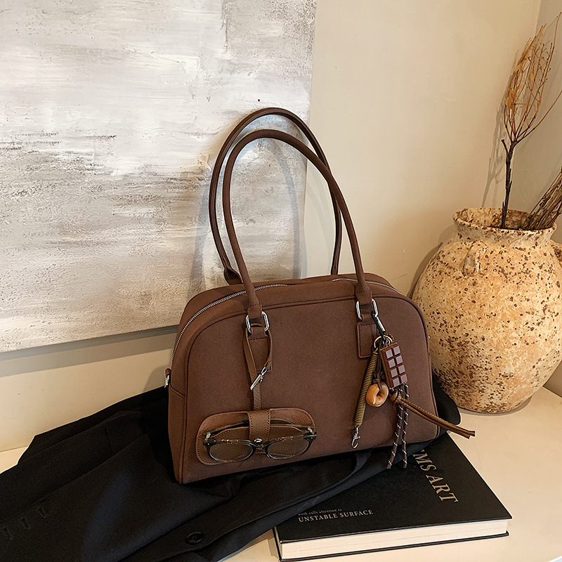 Retro matte large-capacity bag for women, 2025 new commuting trend, versatile single-shoulder handbag, Boston underarm bag Specification drawing