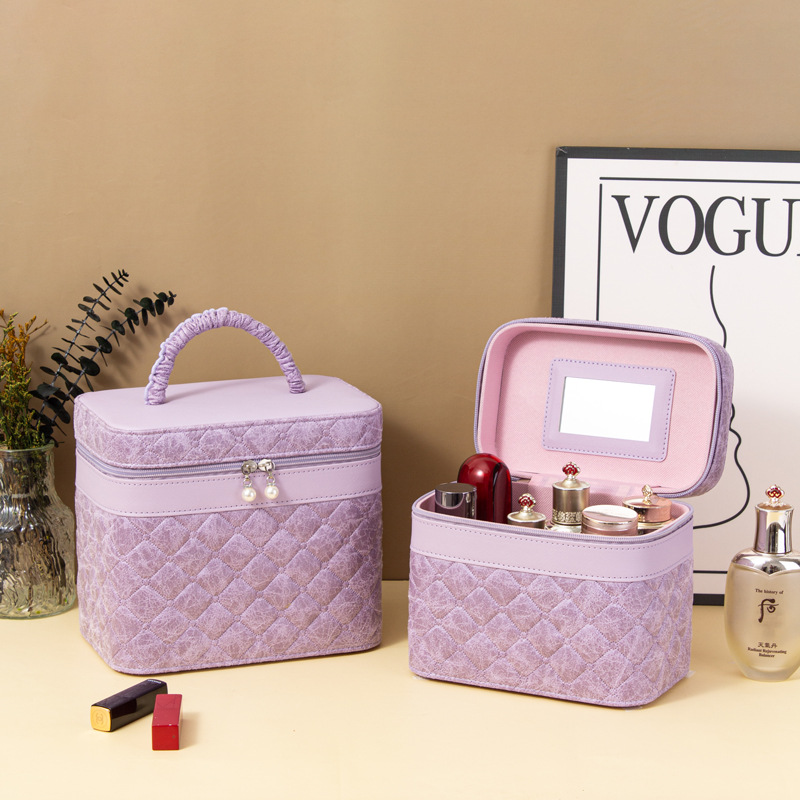 Fashionable large-capacity semi-circular hand-held cosmetics storage bag, portable travel high-end makeup box, bridesmaid souvenir gift box Specification drawing