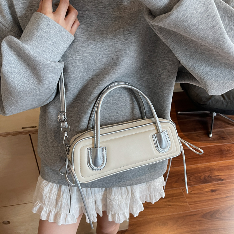 Retro large-capacity handbag for women, 2025 new casual solid color commuting single-shoulder bag, stylish and fashionable crossbody bag Specification drawing