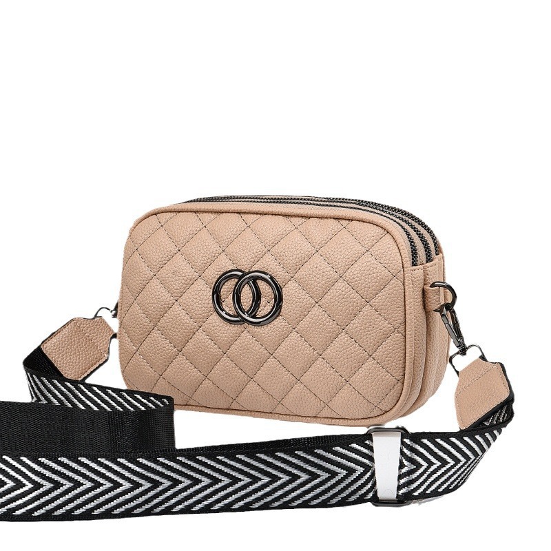 The manufacturer's versatile and stylish foreign trade bag, crossbody bag, small bag, women's 2023 new style single-shoulder bag, fashionable wide shoulder strap Item Picture