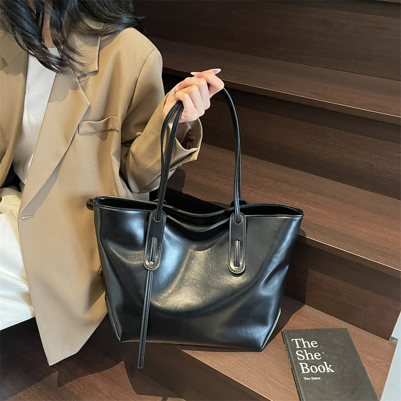 Simple and large-capacity female 2025 new spring/Summer college student class shoulder bag, casual commuting bag, tote bag Specification drawing