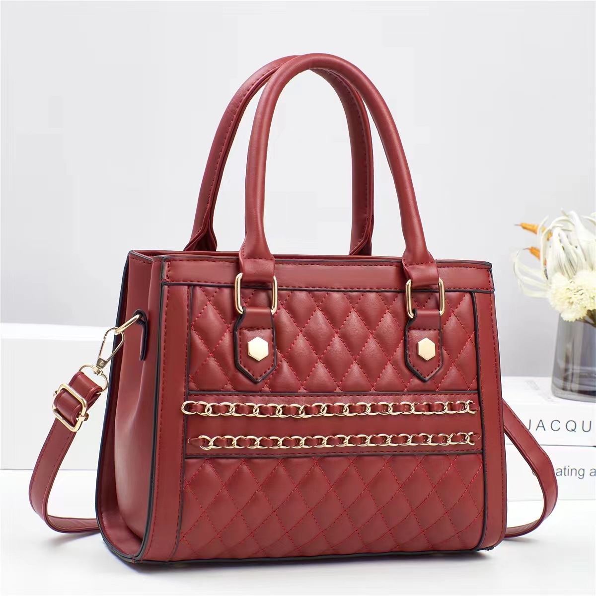 Korean-style texture single-shoulder smooth crossbody bag for women, 2024 new model from the manufacturer, a fashionable handbag for women Application Scenario