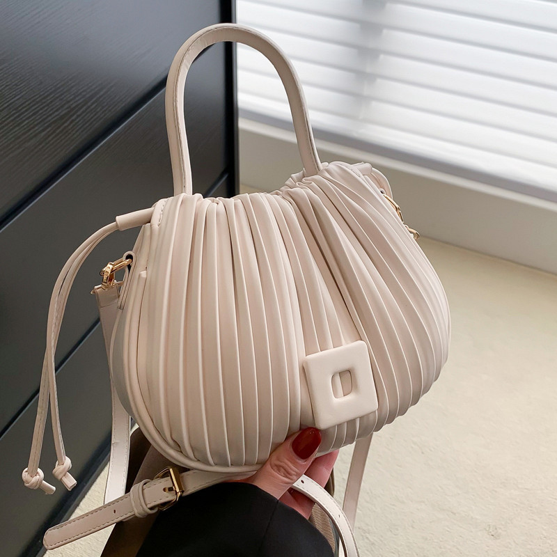 Niche design bag 2024 New fashion Spring/Summer bestseller handbag, versatile single-shoulder crossbody bag for women Specification drawing