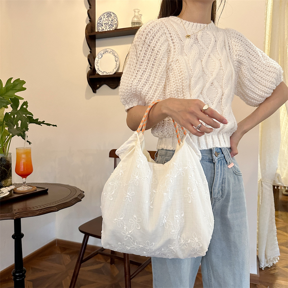46192 Summer Thin embroidered small flower commuter handbag, artistic canvas bag, Tote bag for outings full figure