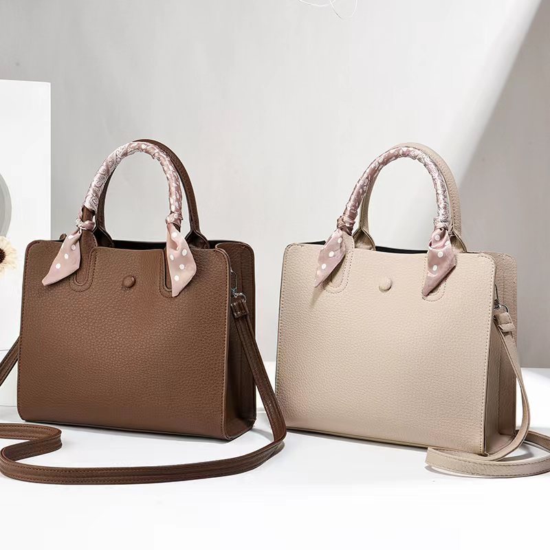 Cross-border Ladies 2024 New urban simple and trendy single-shoulder tote bag, crossbody and hand-carry fashionable large-capacity women's bag details Picture