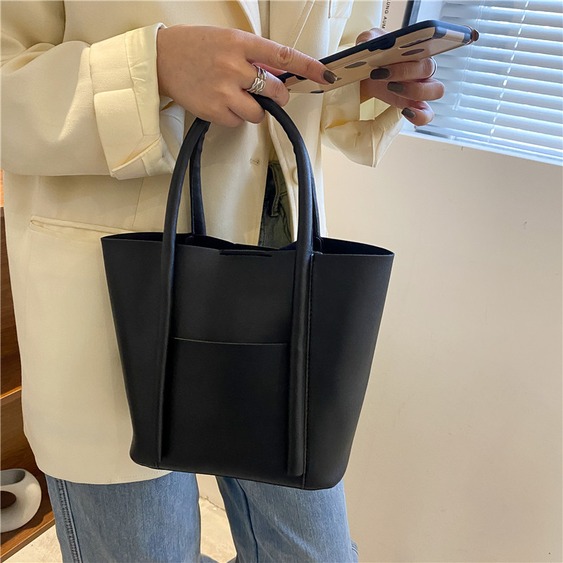 This is a new spring 2022 trendy, fashionable and stylish single-shoulder bucket bag for women Specification drawing