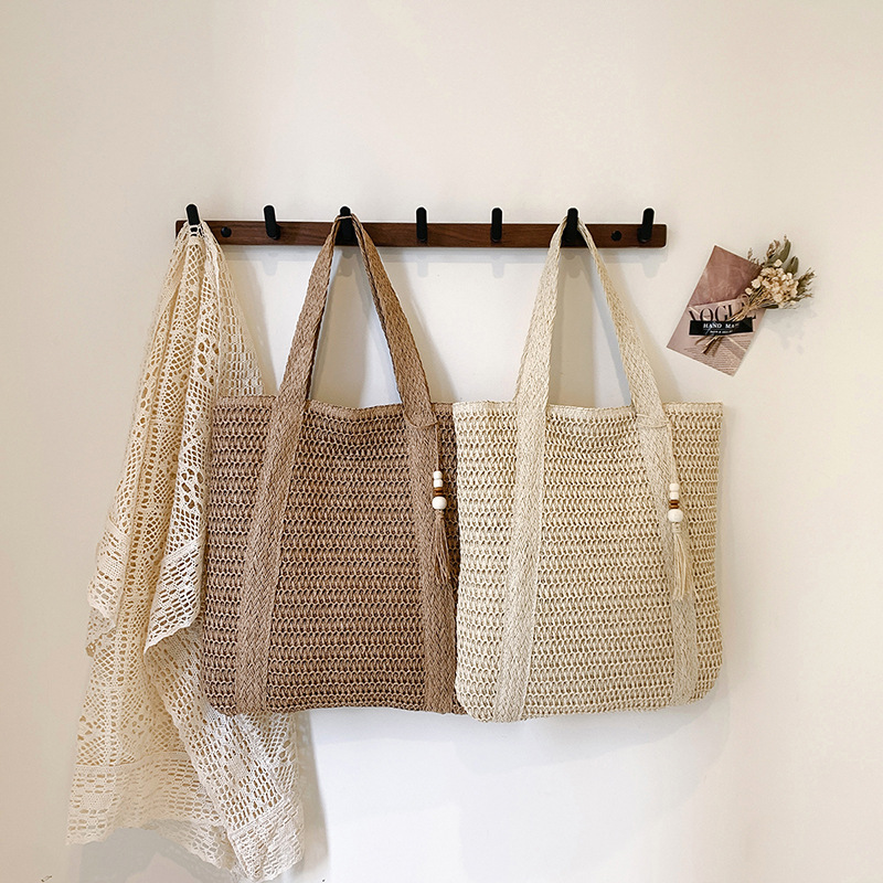 Korean-style fashionable beach vacation woven bag 2025 new trendy ins straw woven bag casual commuting single-shoulder bag Application Scenario