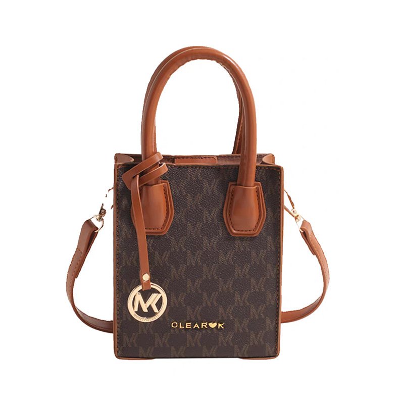 The 2025 new stylish small crossbody bag for women is versatile and features a high-end diamond-shaped texture. It is a niche single-shoulder handbag Item Picture