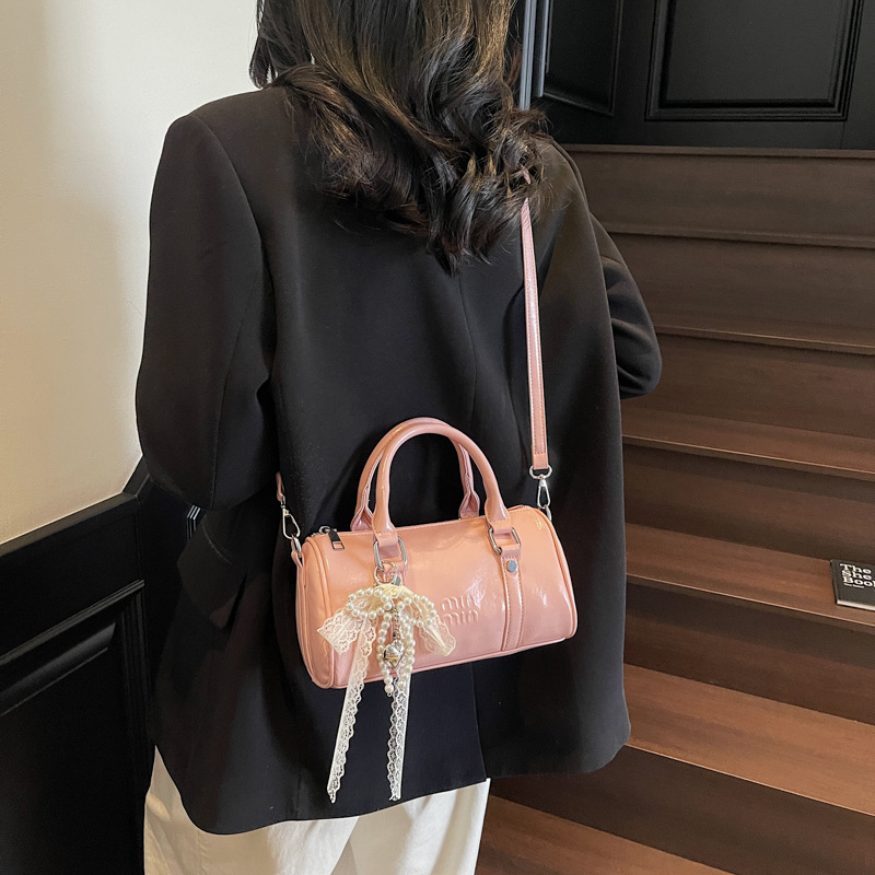2025 New style fashionable and elegant, versatile hand-held cylindrical bag, women's oil wax leather commuting crossbody bag, solid color crossbody bag Specification drawing
