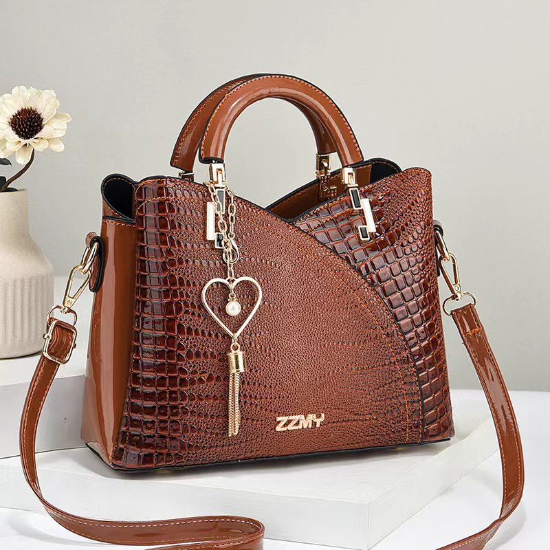 Newly launched women's bags, elegant and high-quality mom bags, handbags, crocodile leather texture single-shoulder bags for wholesale Application Scenario