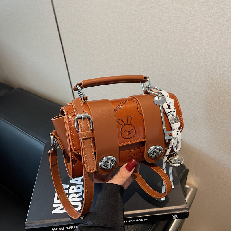 High-end and stylish hand-held pillow bag for women, 2025 new trendy and fashionable work and commuting crossbody bag, small handbag Specification drawing
