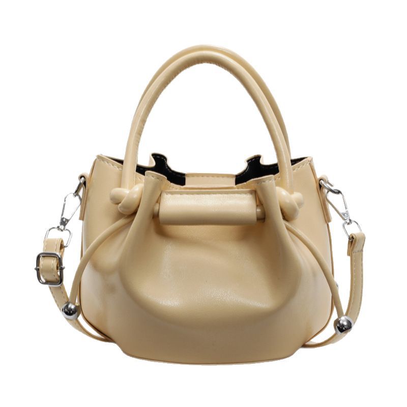 Korean style Instagram color-blocking fashion hand-held bucket bag for women 2025 new simple and versatile single-shoulder bag and crossbody bag Item Picture