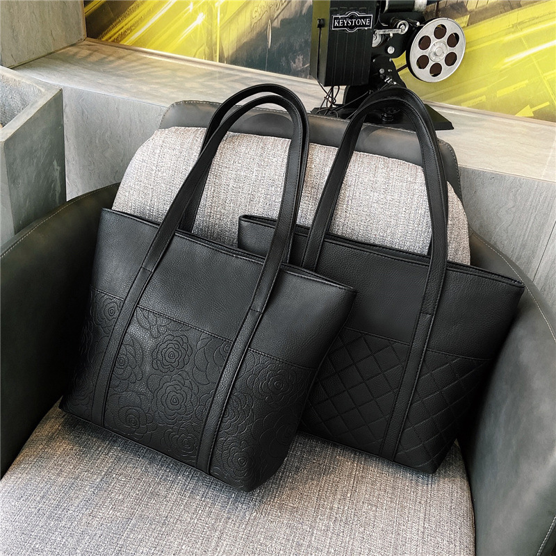 The 2020 new Korean-style trendy large-capacity women's student single-shoulder bag and tote bag are versatile and simple full figure