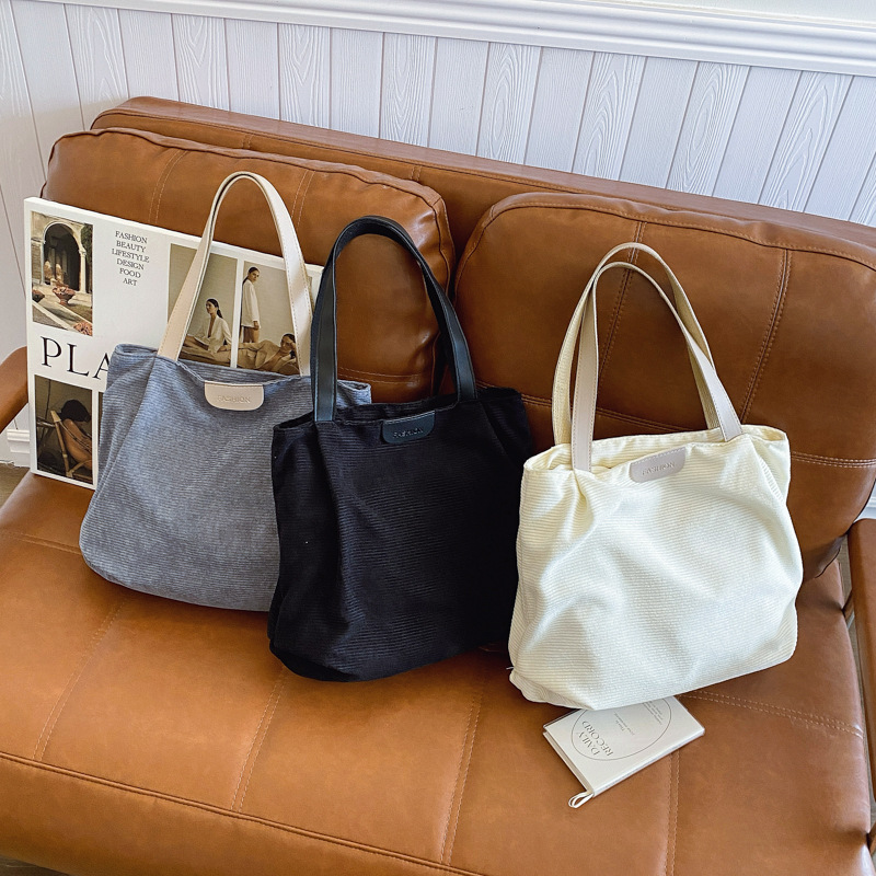 Korean style handbag, casual commuting single-shoulder bag, women's large bag, Instagram new fashionable women's crossbody canvas tote bag Application Scenario