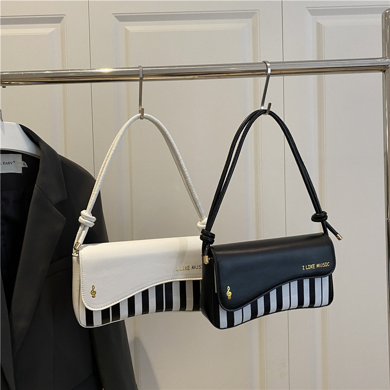 New cross-border product: Fashionable and stylish piano key, stylish hand-held small square bag, versatile color contrast, high-end feel, crossbody women's bag Application Scenario