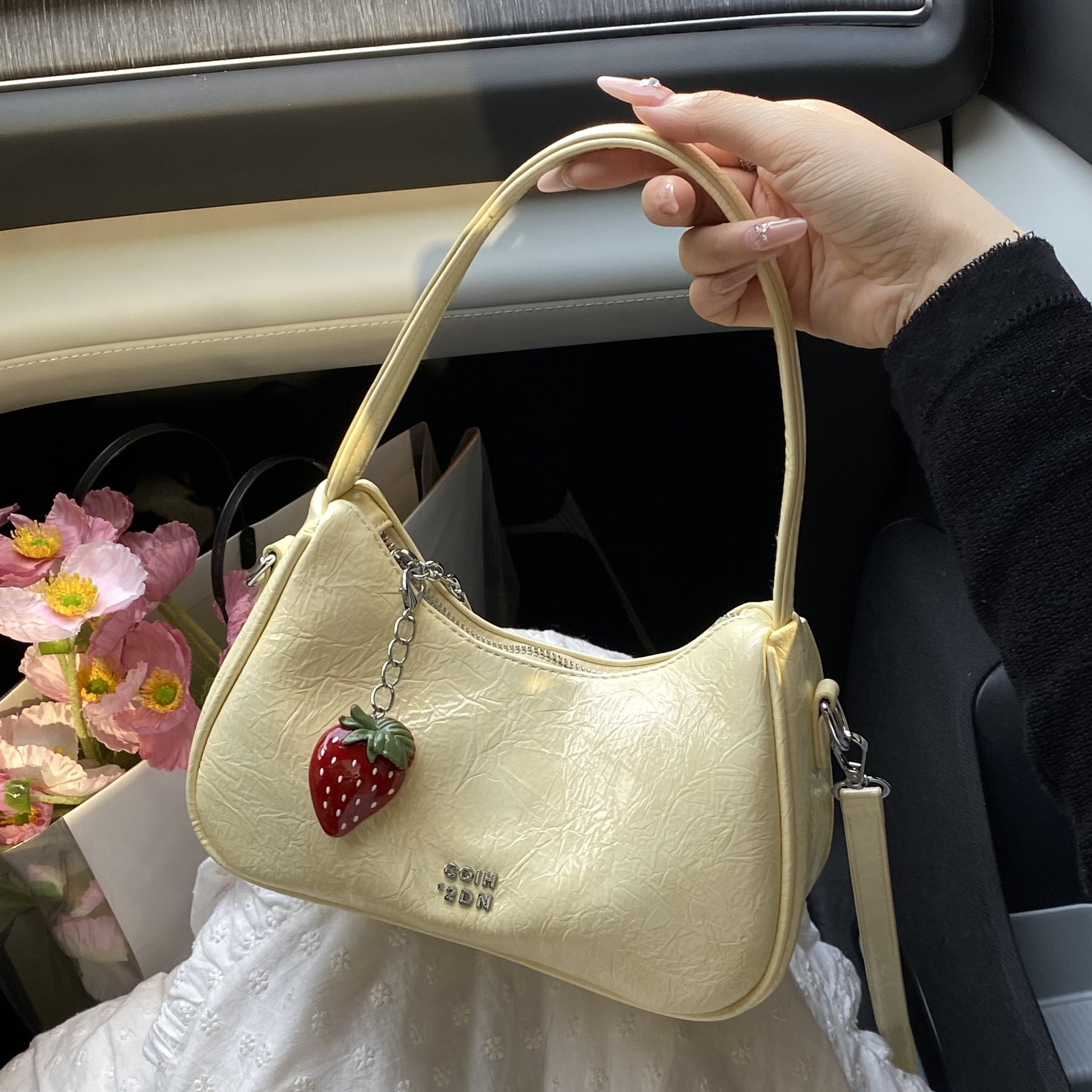 Korean style trendy underarm dumpling bag for women 2025 New fashionable and simple single-shoulder bag, a niche high-end quality crossbody bag full figure