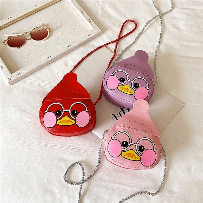 2020 New cute little bag, Korean mini children's fashion crossbody bag, single-shoulder cartoon doll loose change bag details Picture