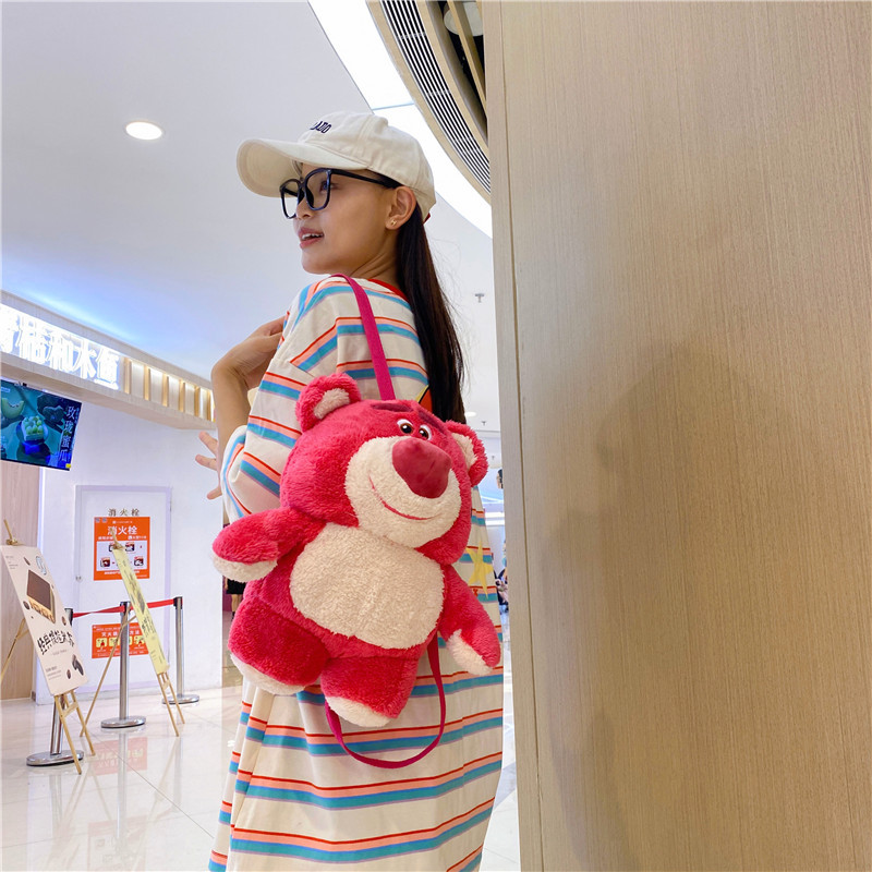 Cartoon strawberry bear 3D funny backpack, Japanese-style soft girl accessory bag, cute children's backpack, plush bag Application Scenario