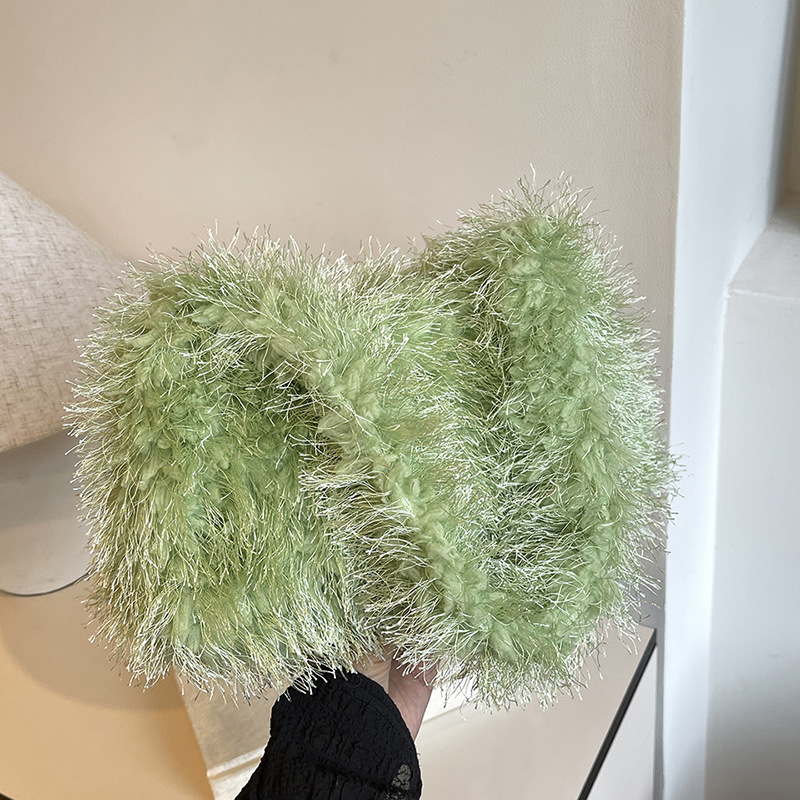High-end and stylish furry bag for women, 2024 new trendy and cute plush square bag, casual and versatile single-shoulder armpit bag details Picture