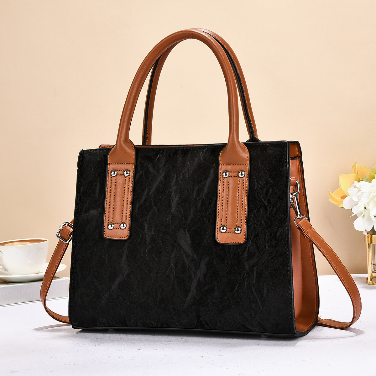Plush pattern foreign trade bag for women, 2025 new style, large-capacity single-shoulder handbag for women, cross-border handbag details Picture