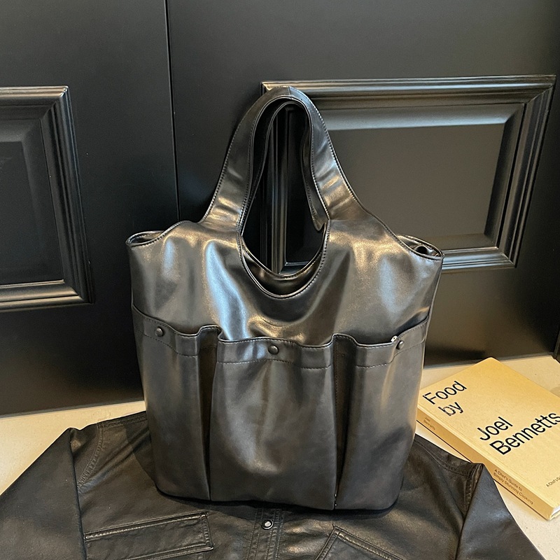 A new 2024 high-end, retro and versatile single-shoulder bag for women, a tote bag for college students details Picture