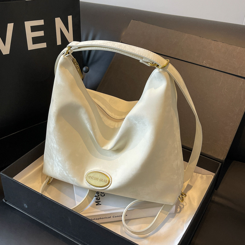 Korean-style ins student casual crossbody bag 2024, crossbody commuter women's bag, single-shoulder underarm bag, fashionable and niche bag details Picture