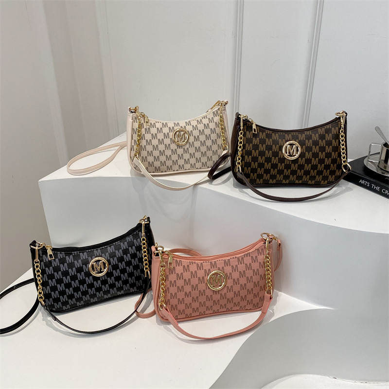 Ladies' small bags, underarm bags, 2025 new popular bags, cross-border women's trendy single-shoulder bags, shoulder bags, crossbody bags Application Scenario