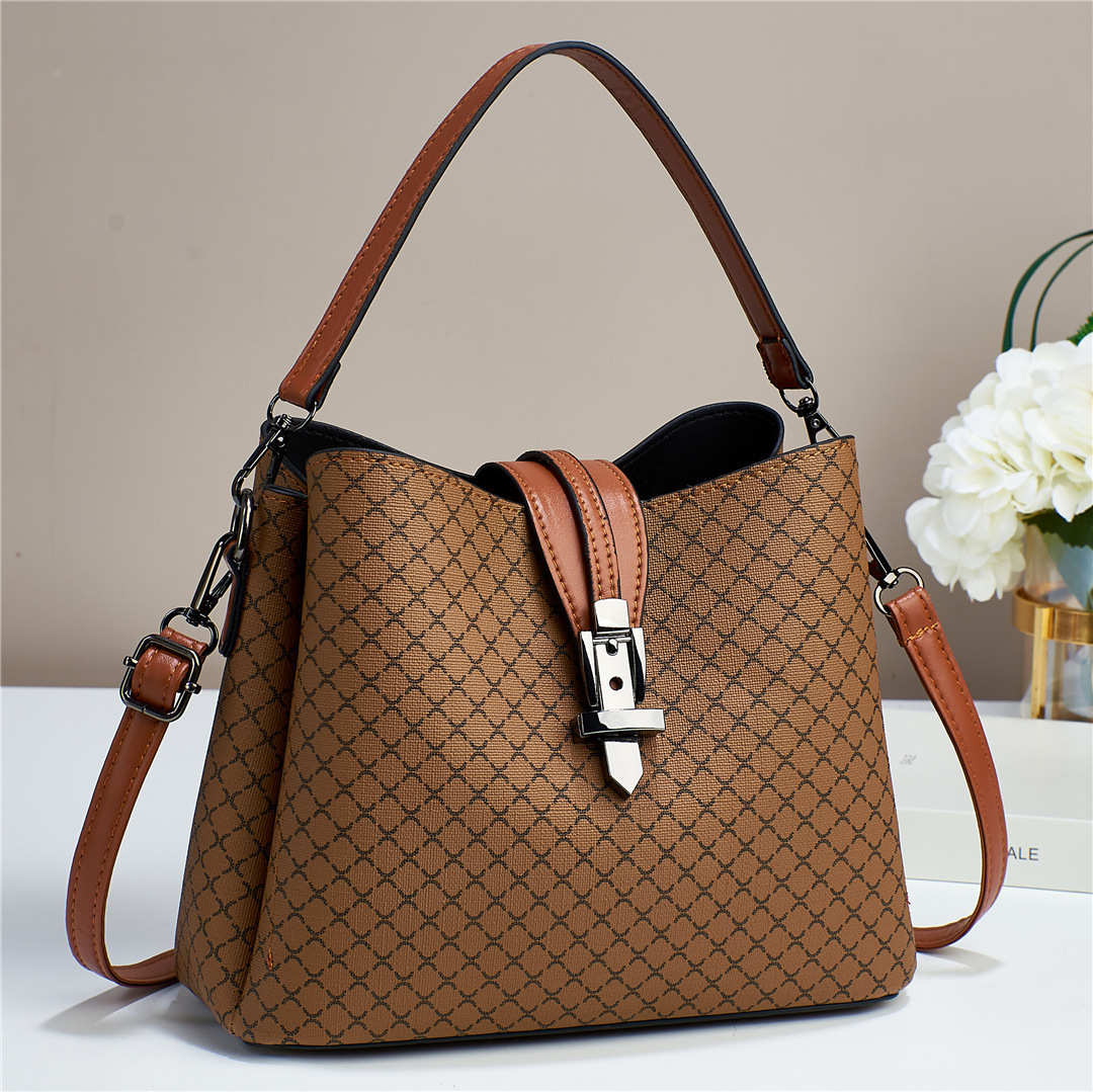 Bucket Bag 2022 New style, trendy and fashionable, large-capacity patterned women's bag, simple and versatile, single-shoulder crossbody bag, hand-carry details Picture