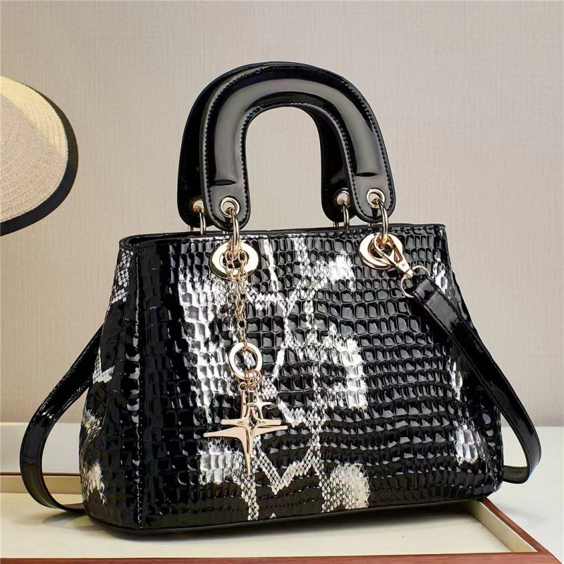 Cross-border Princess Diana bag for women, new Spring and summer fashion and niche, crocodile print single-shoulder crossbody bag, versatile handbag full figure