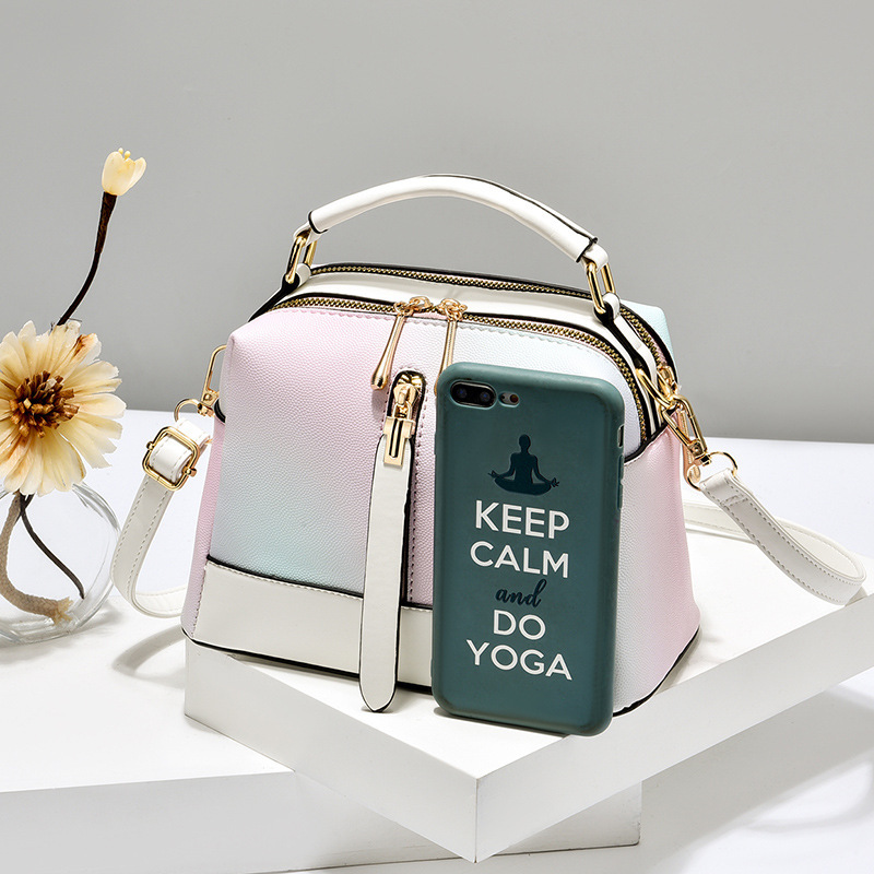 Gradient color PU leather bag for women, 2022 new style fashionable single-shoulder bag, trendy women's crossbody bag, candy-colored handbag Application Scenario
