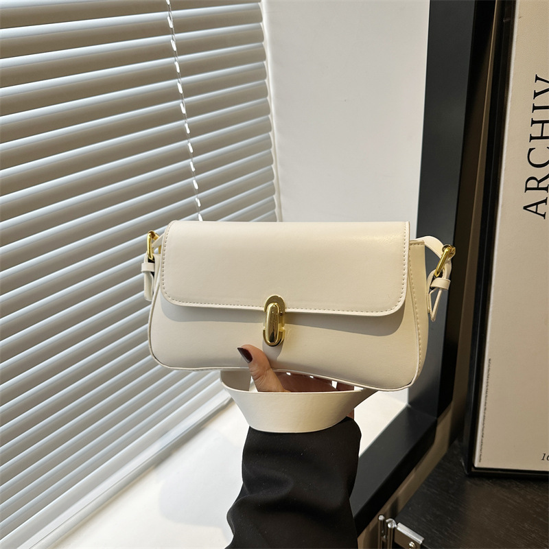 High-end underarm bag for women, new summer 2025 trendy and simple single-shoulder bag, fashionable and versatile small square bag full figure