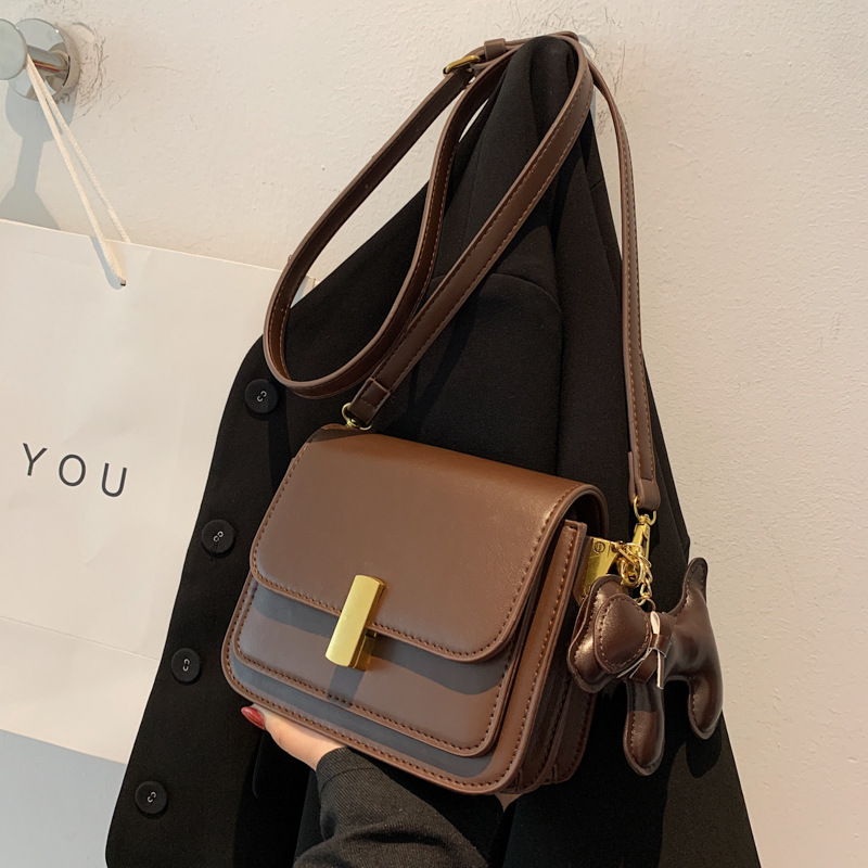 Wholesale custom bags for women 2022 new high-end and fashionable crossbody bag, casual and versatile single-shoulder small square bag full figure