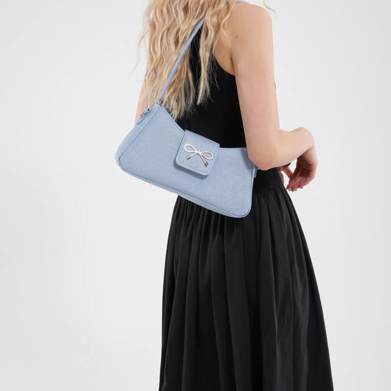This year, underarm bags are in vogue. The new spring 2025 fashion handbag is a versatile single-shoulder crossbody bag Specification drawing