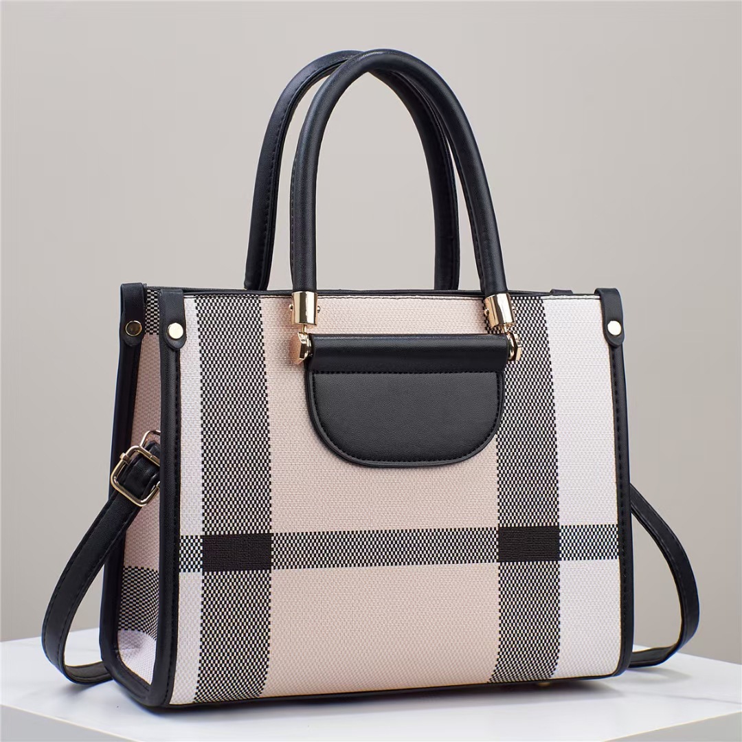 Checkered bag for women, 2024 new style hand-held shoulder crossbody bag, large-capacity commuter bag, high-end textured tote bag full figure