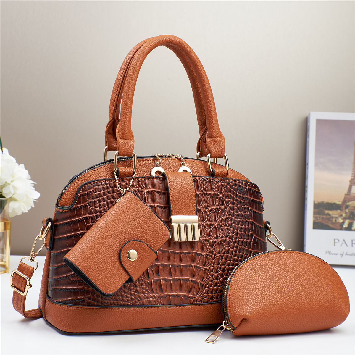 Embossed large-capacity crocodile pattern fashionable and versatile women's bag, simple and trendy single-shoulder hand-carry mother and child bag, shell bag Application Scenario