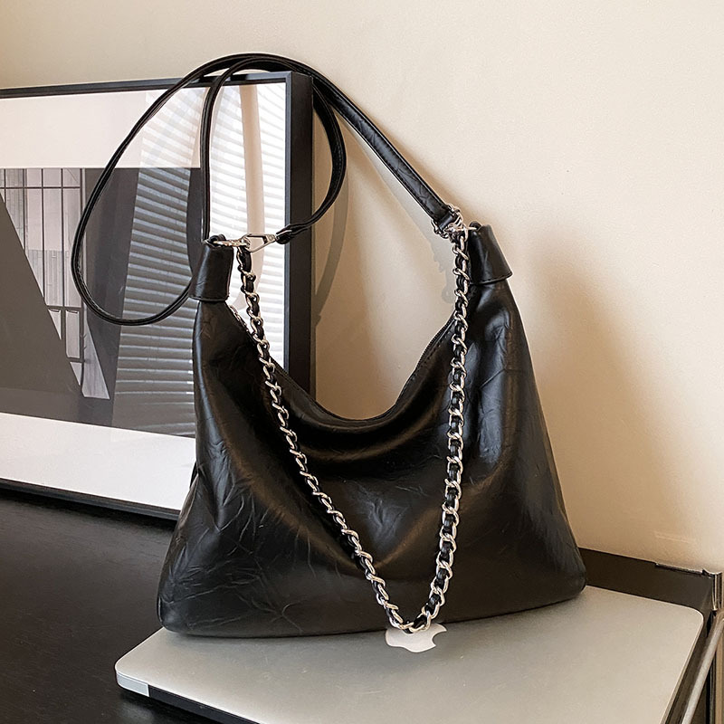 Chain underarm solid-color tote bag for women, 2024 new model, large capacity, single-shoulder crossbody dumpling bag for students' commuting to class full figure