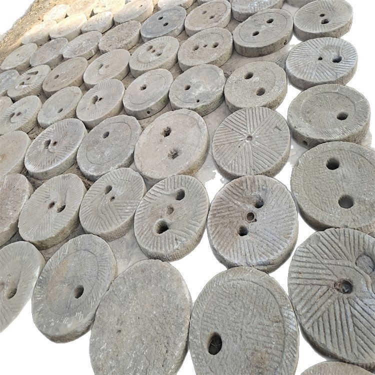 Old grinding discs, old grinding plates, scenic spots, parks, courtyards, villas, stepping stones, treads, old items, paving grinding discs, bluestone mills Item Picture