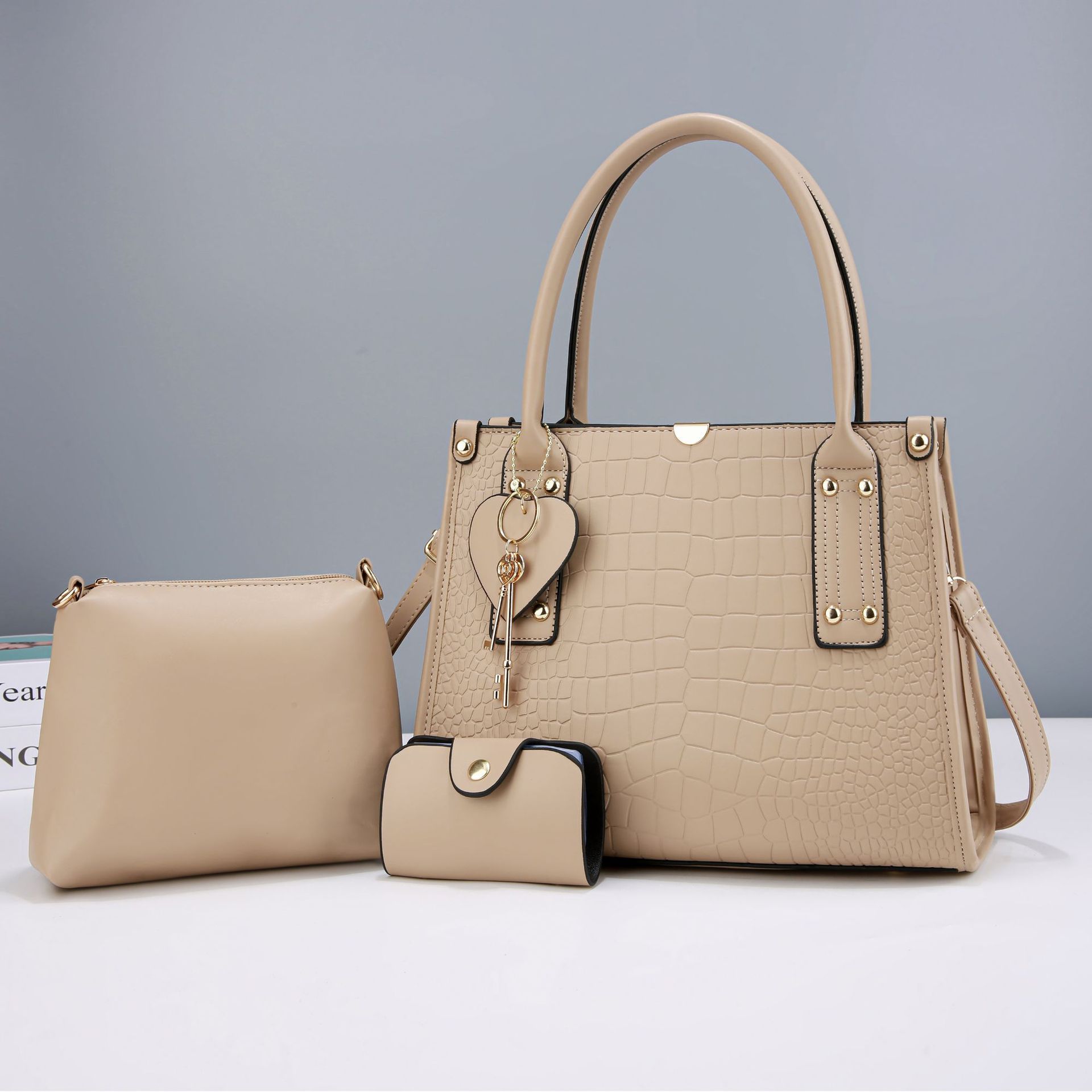 A new, simple and elegant Korean style, trendy European and American style single-shoulder crossbody handbag set for cross-border trade in 2024 Application Scenario