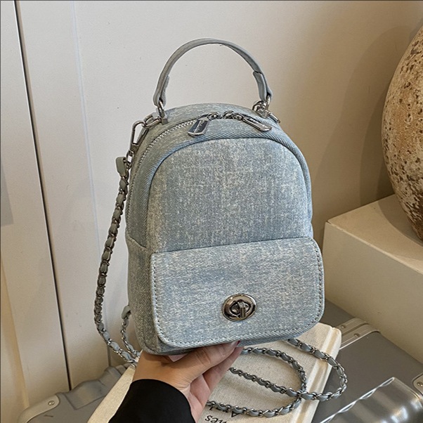 The 2025 new style of Chanel-style denim chain hand-held mini backpack for women is super popular, exquisite and versatile full figure